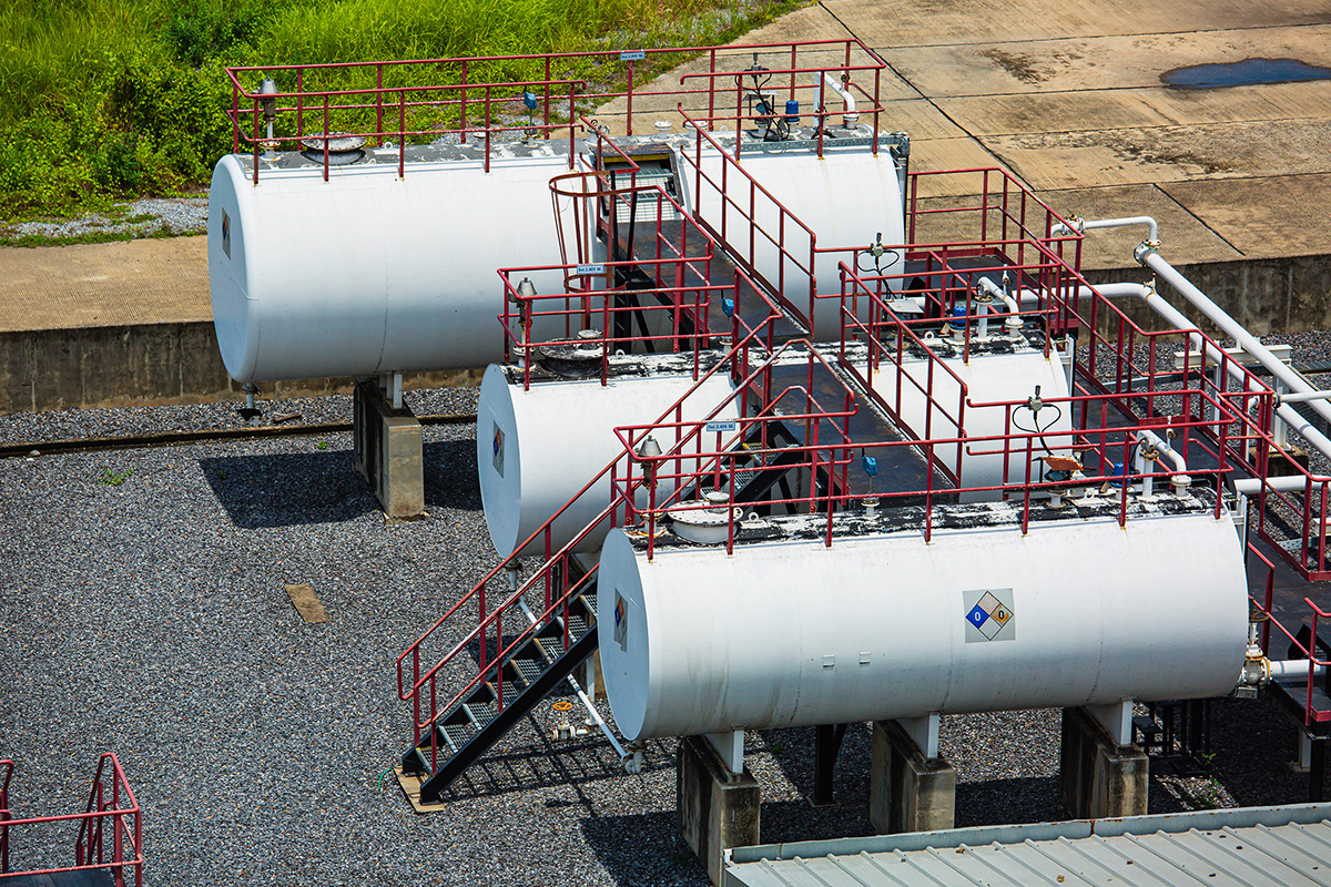 Storage tank whites of fuel oil in the horizontal tanks